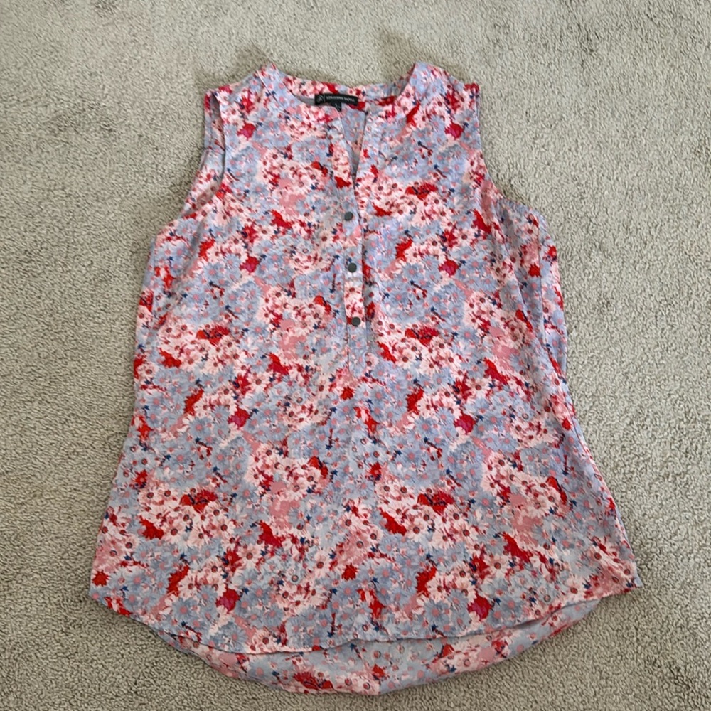 Sleeveless Adrianna Papell floral blouse